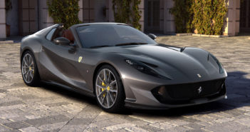 FERRARİ’DEN DÜNYANIN EN GÜÇLÜ SERİ ÜRETİM ÜSTÜ AÇIK OTOMOBİLİ
